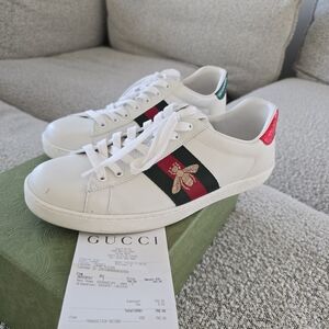 Gucci Men's White Sneakers with Red and Green Accents